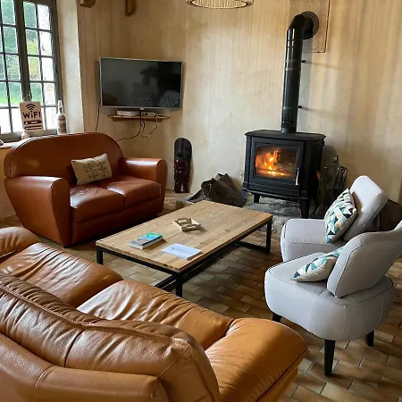 Ouest De La Pointe D'agon آغون - كونتاينفيل