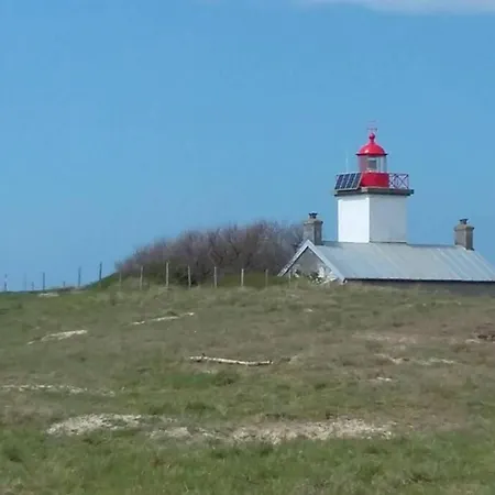 Ouest De La Pointe D'agon 別荘