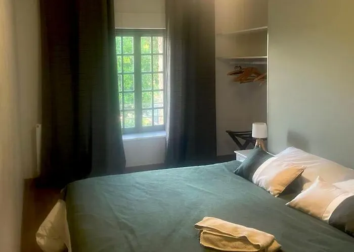 Ouest De La Pointe D'agon