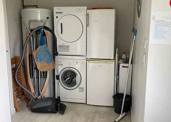 Ouest De La Pointe D'agon